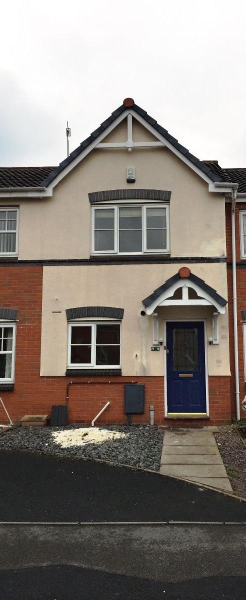 House Wesley Close in Sandwell