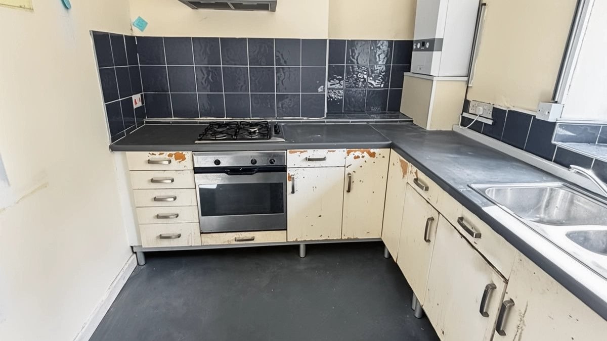 Flat Clytha Square in Newport
