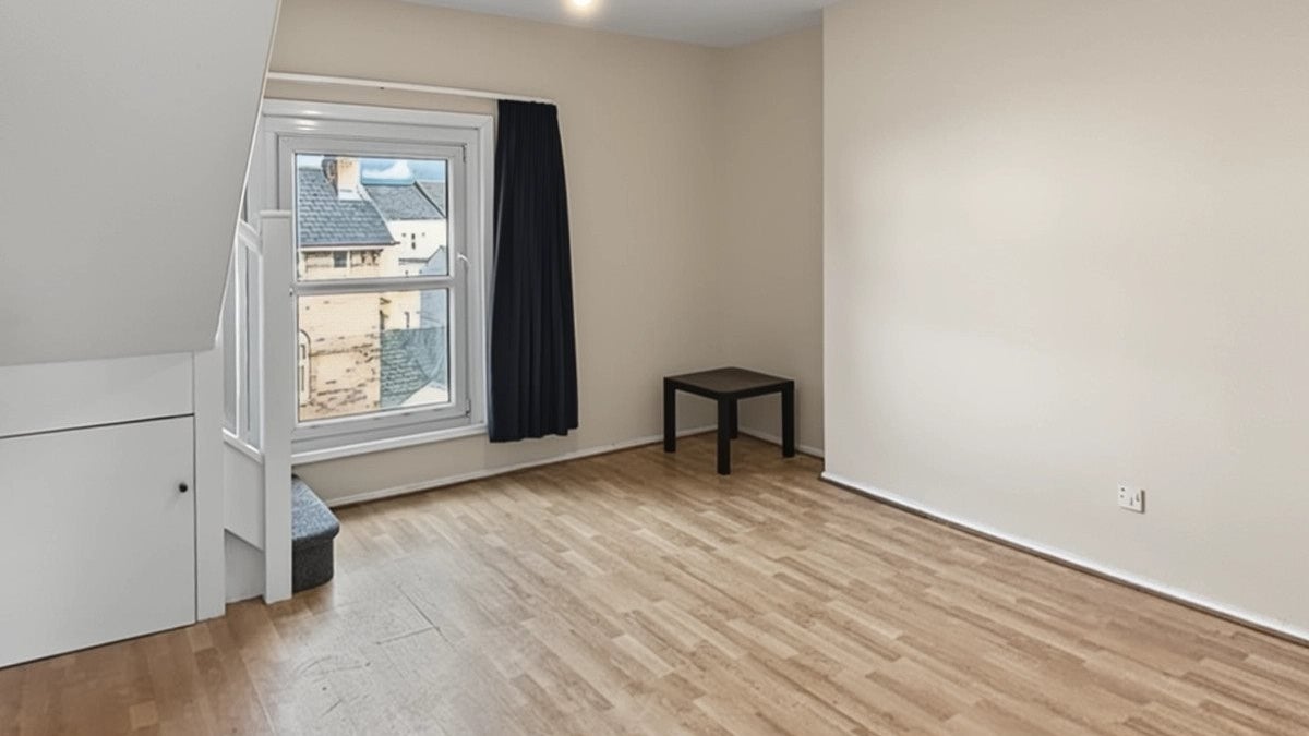 Flat Clytha Square in Newport