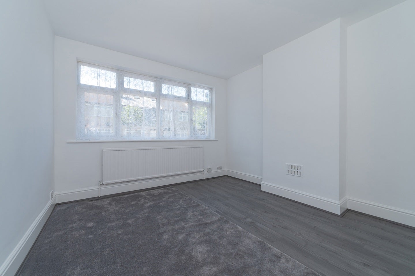 House Kynaston Avenue in Greater London