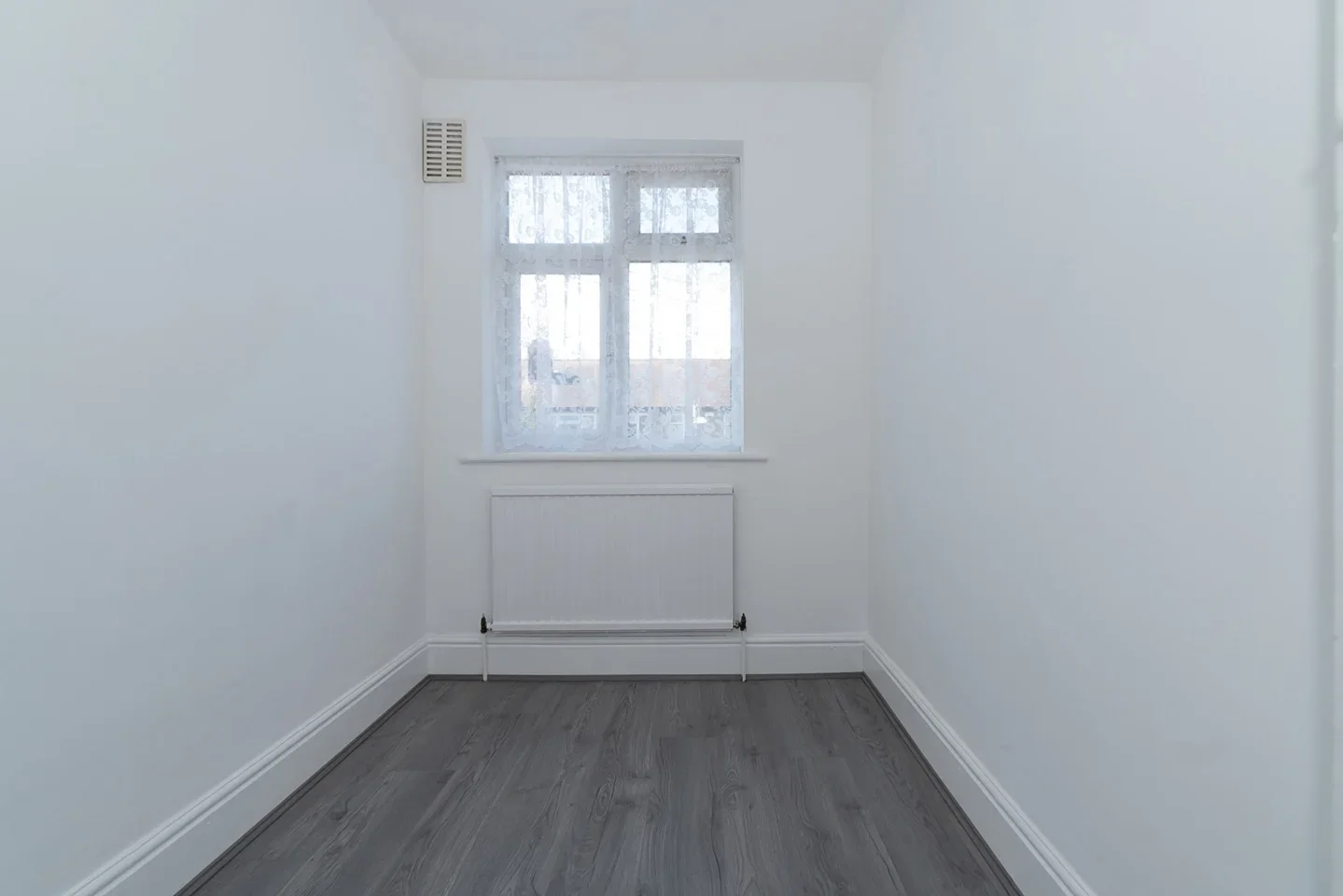 House Kynaston Avenue in Greater London