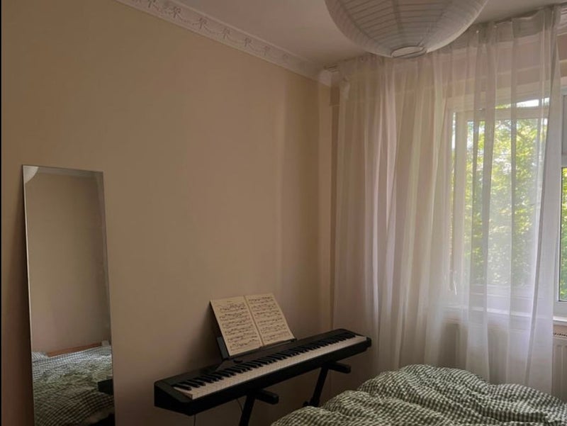 Room Clinger Court in Greater London