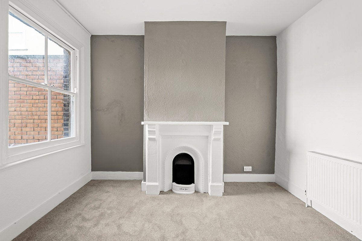 Flat Standen Road in Greater London