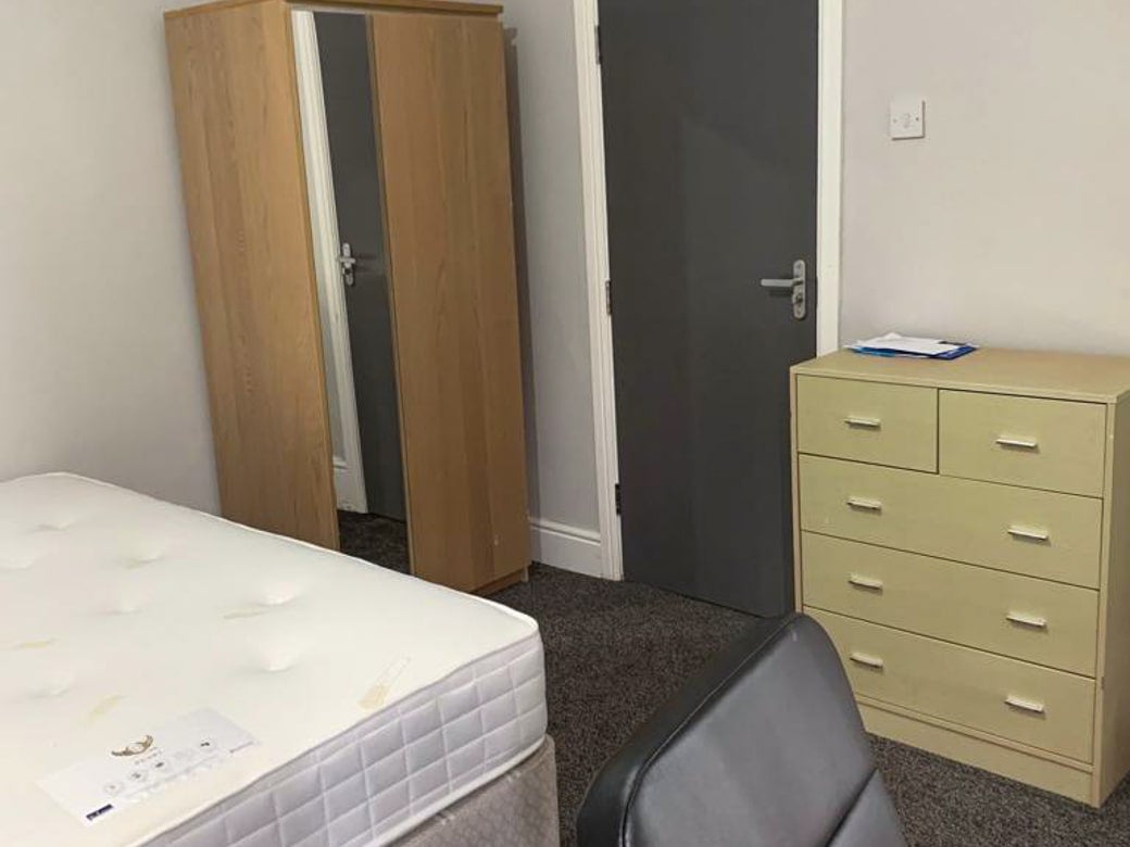 Room Bournbrook Road in Birmingham