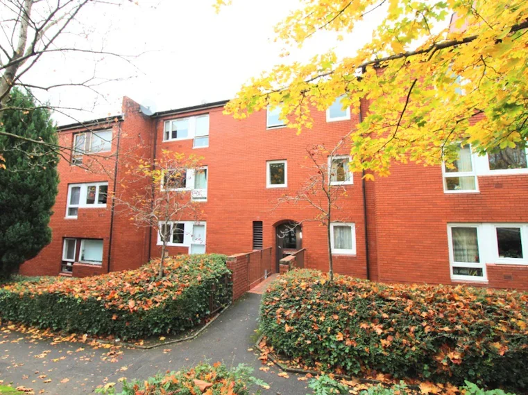 Flat Oatlands Square in Glasgow