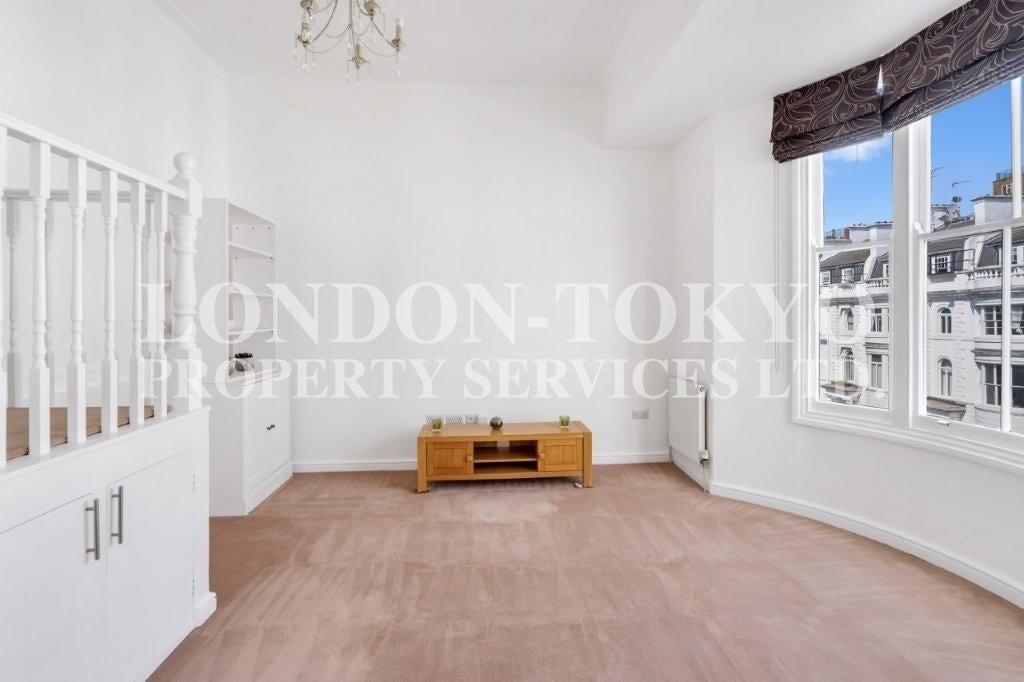 Flat Gloucester Terrace in City of Westminster