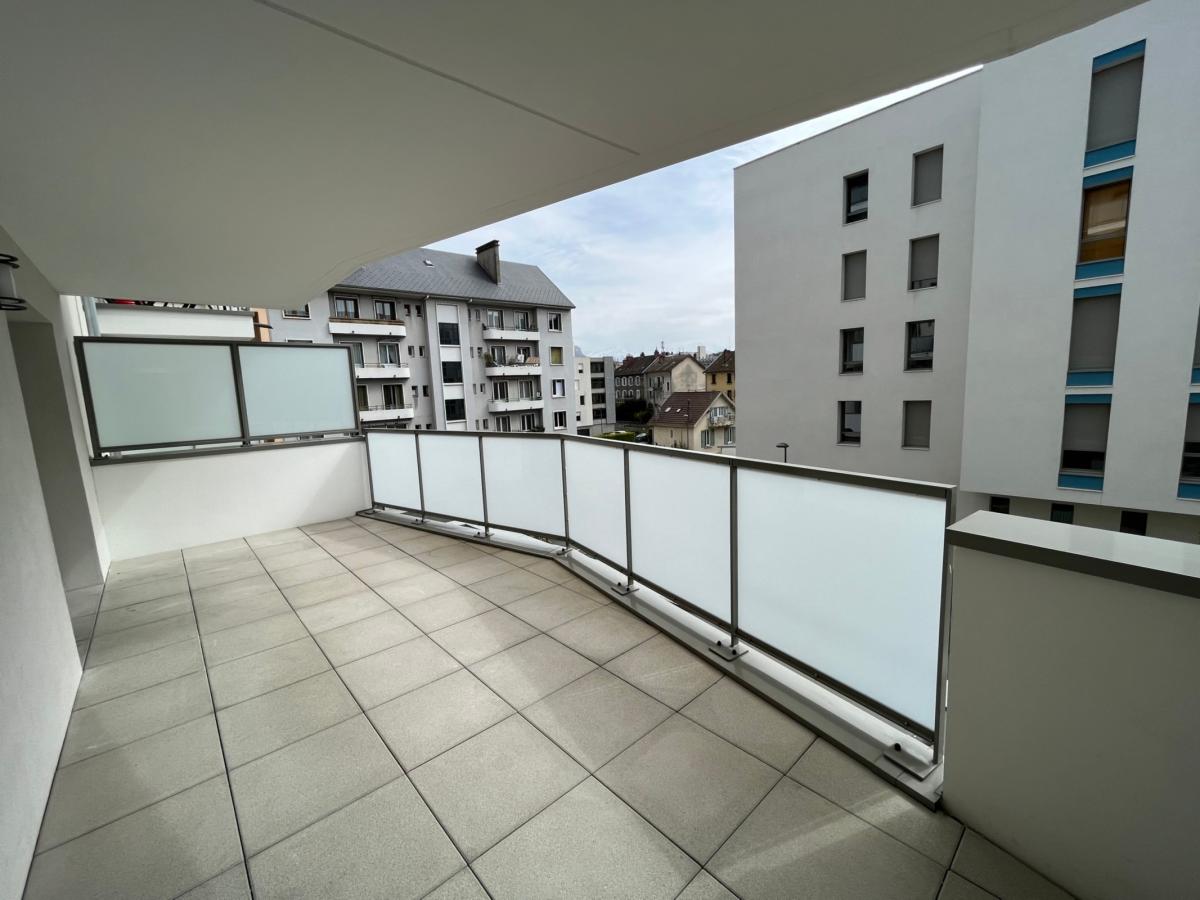 Flat Avenue du Docteur Desfrançois in Chambéry