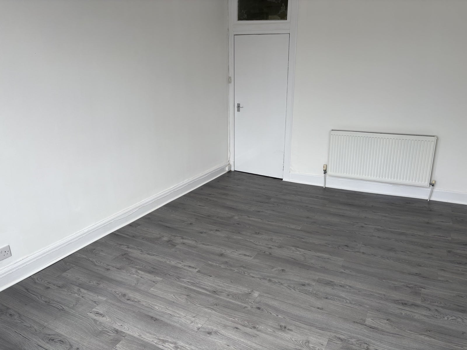 Flat New Street in Paisley