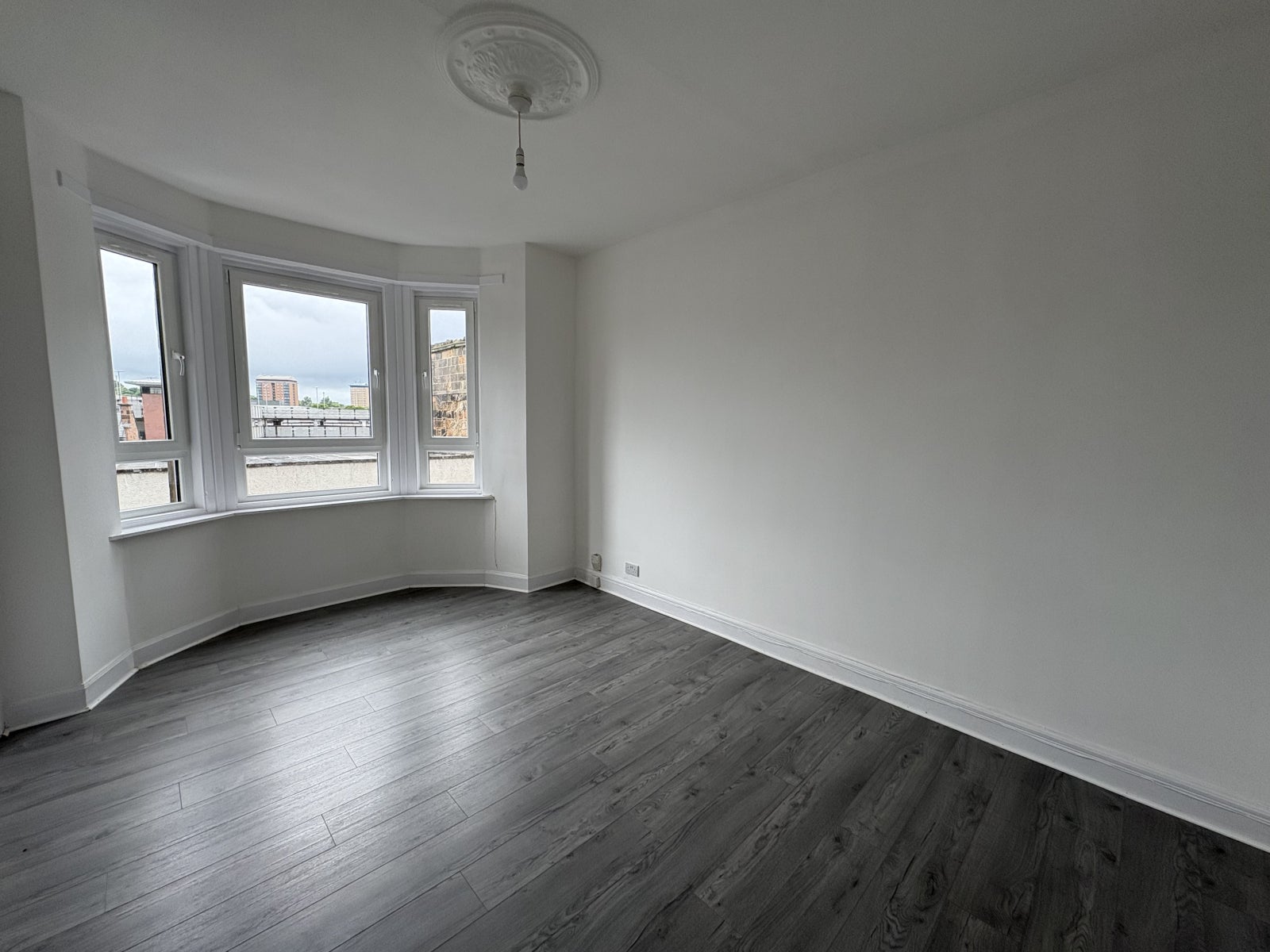 Flat New Street in Paisley