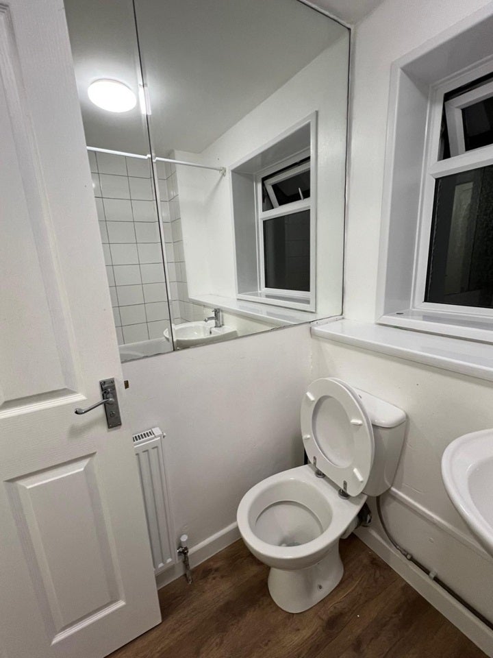 Room Comyn Gardens in Nottingham