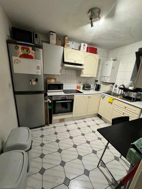 Room Murray Grove in Greater London