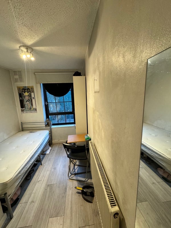 Room Murray Grove in Greater London