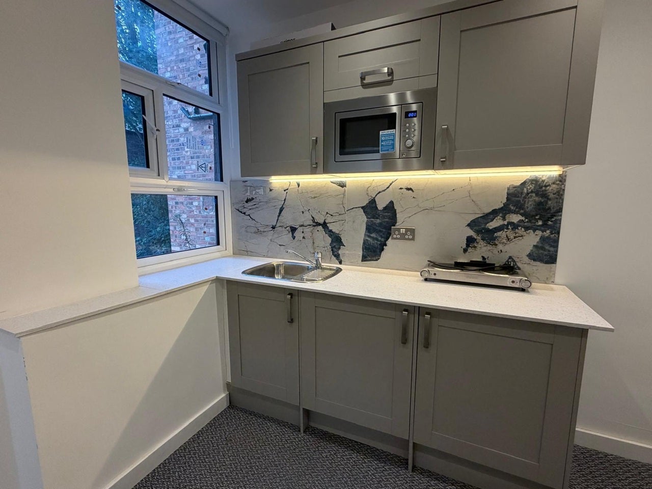 Flat Bond Street in Greater London