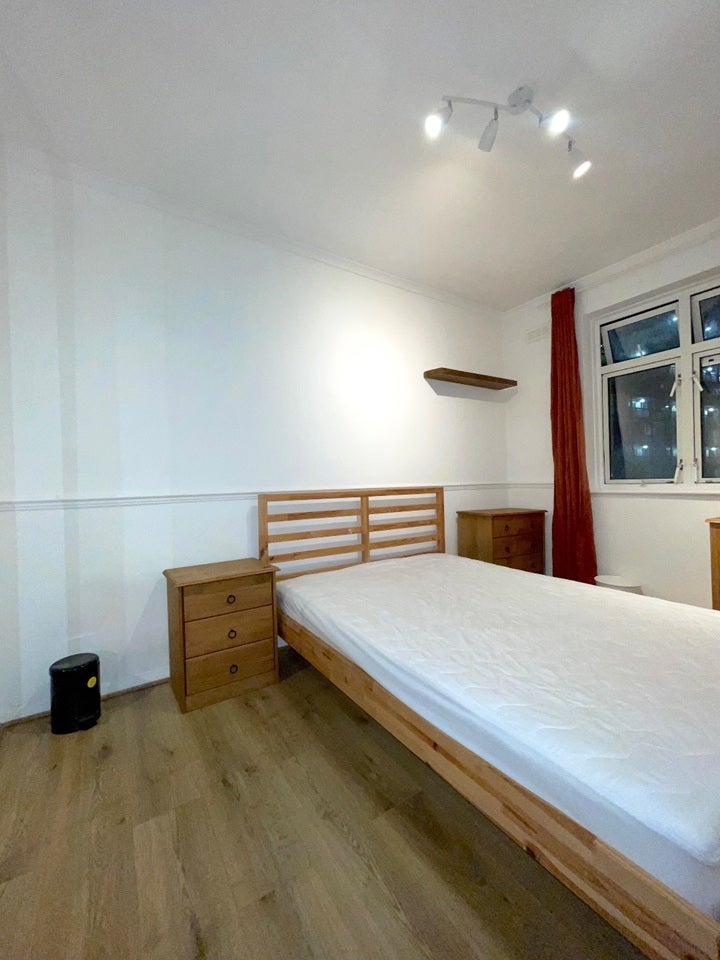 Room Pennyfields in Greater London