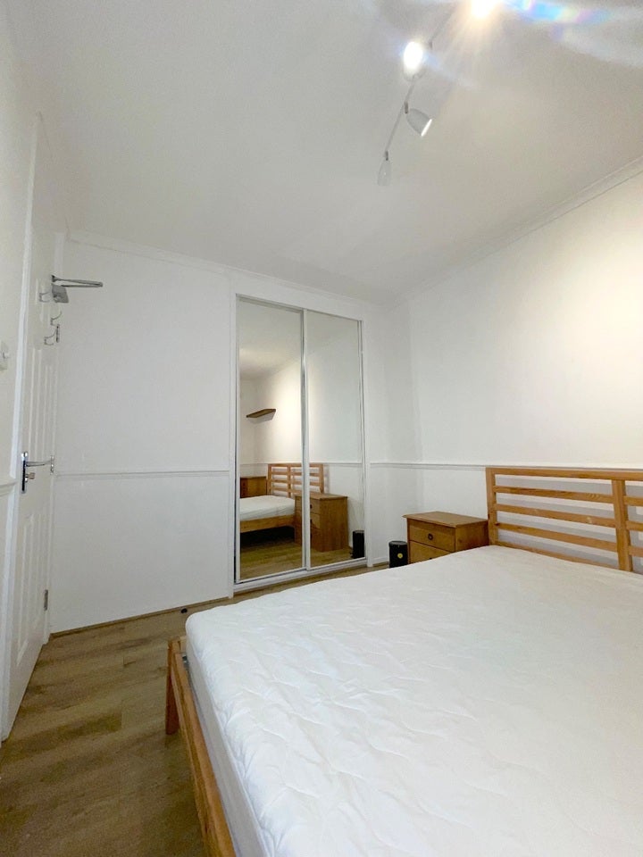 Room Pennyfields in Greater London