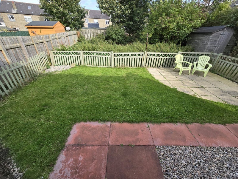 Flat Crewe Bank in City of Edinburgh
