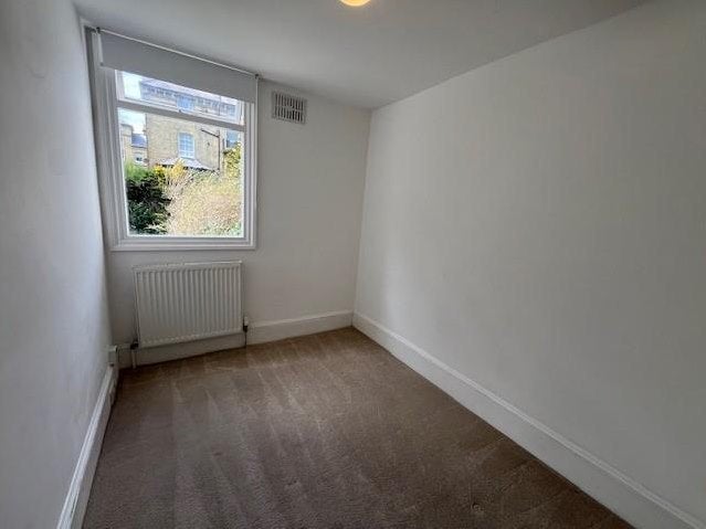 Flat First Avenue in Hove