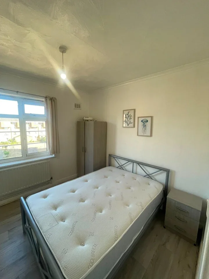 Room Leroy Street in Greater London