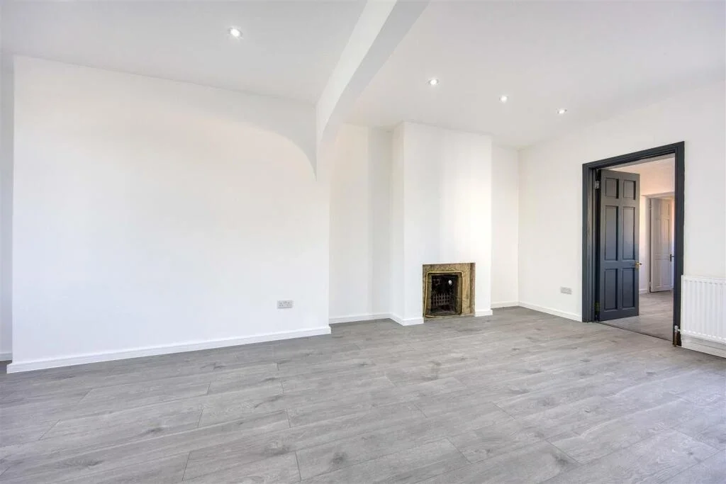 House Harefield Road in Greater London