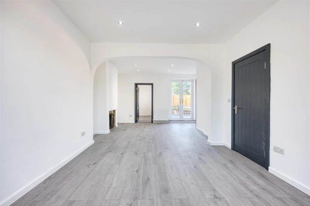 House Harefield Road in Greater London