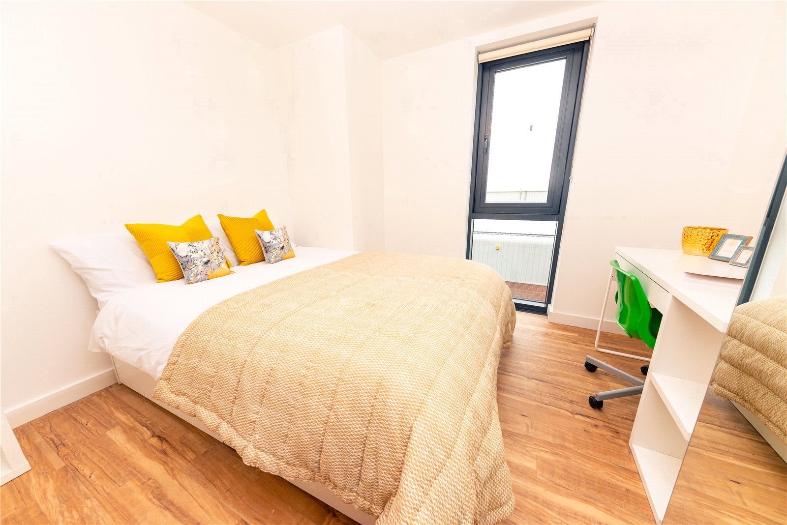 Flat Stanhope Street in Liverpool
