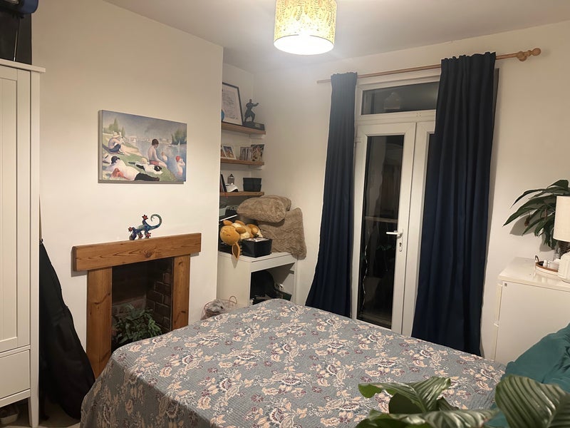 Room St Lukes Crescent in Bristol