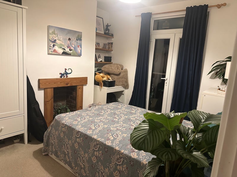 Room St Lukes Crescent in Bristol