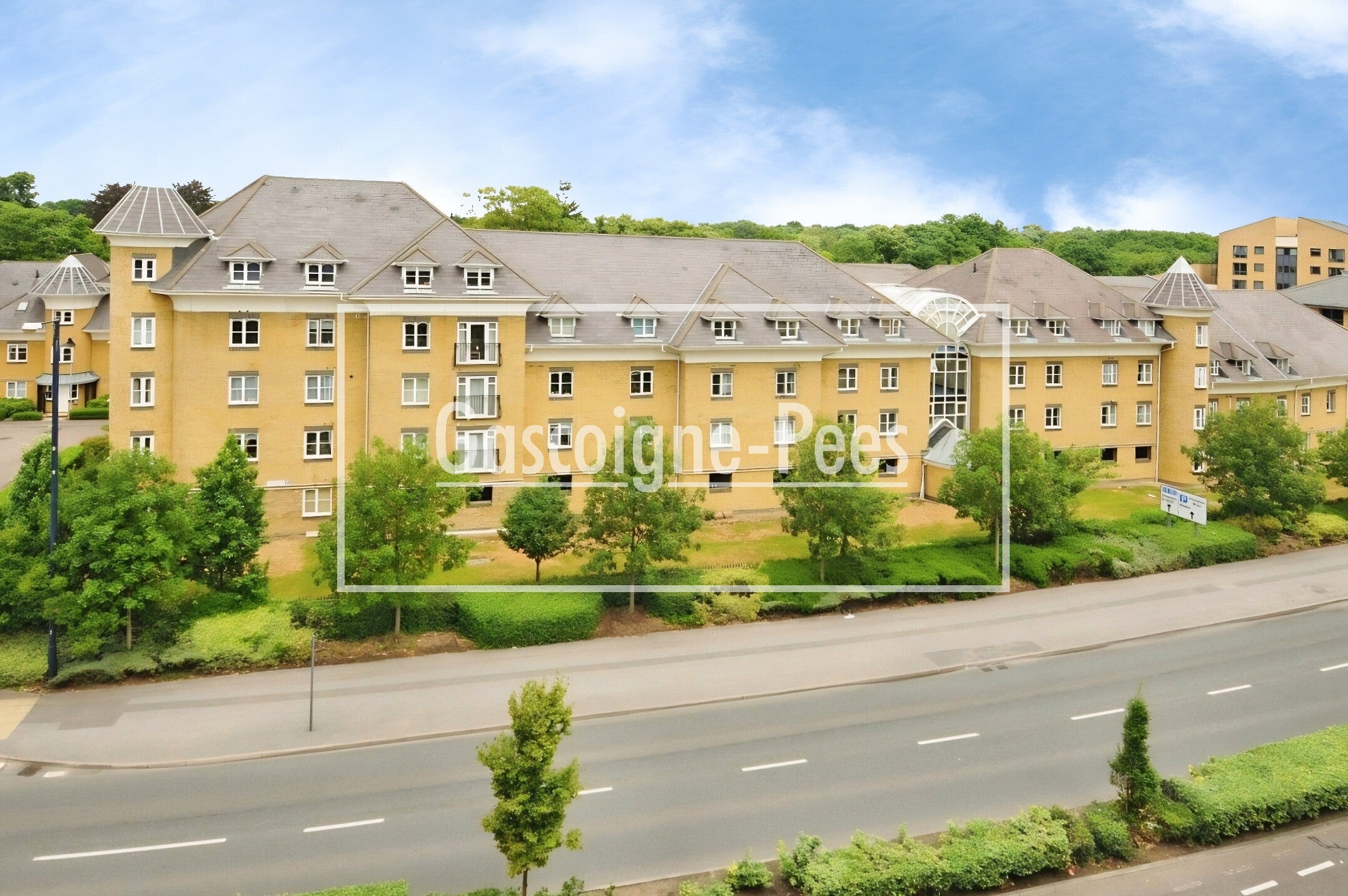 Flat Mercia Walk in Woking