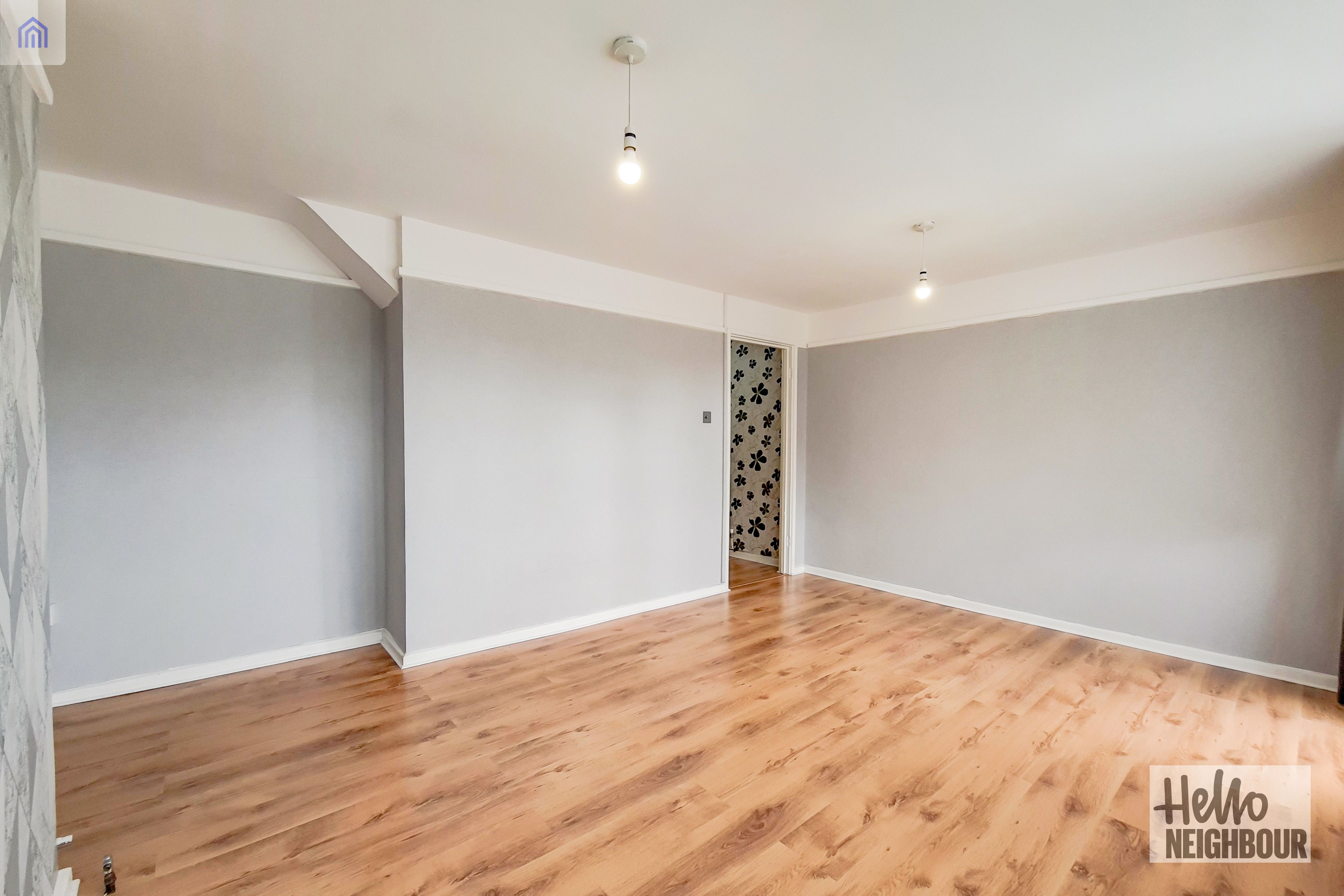 Flat Walton Green in Greater London