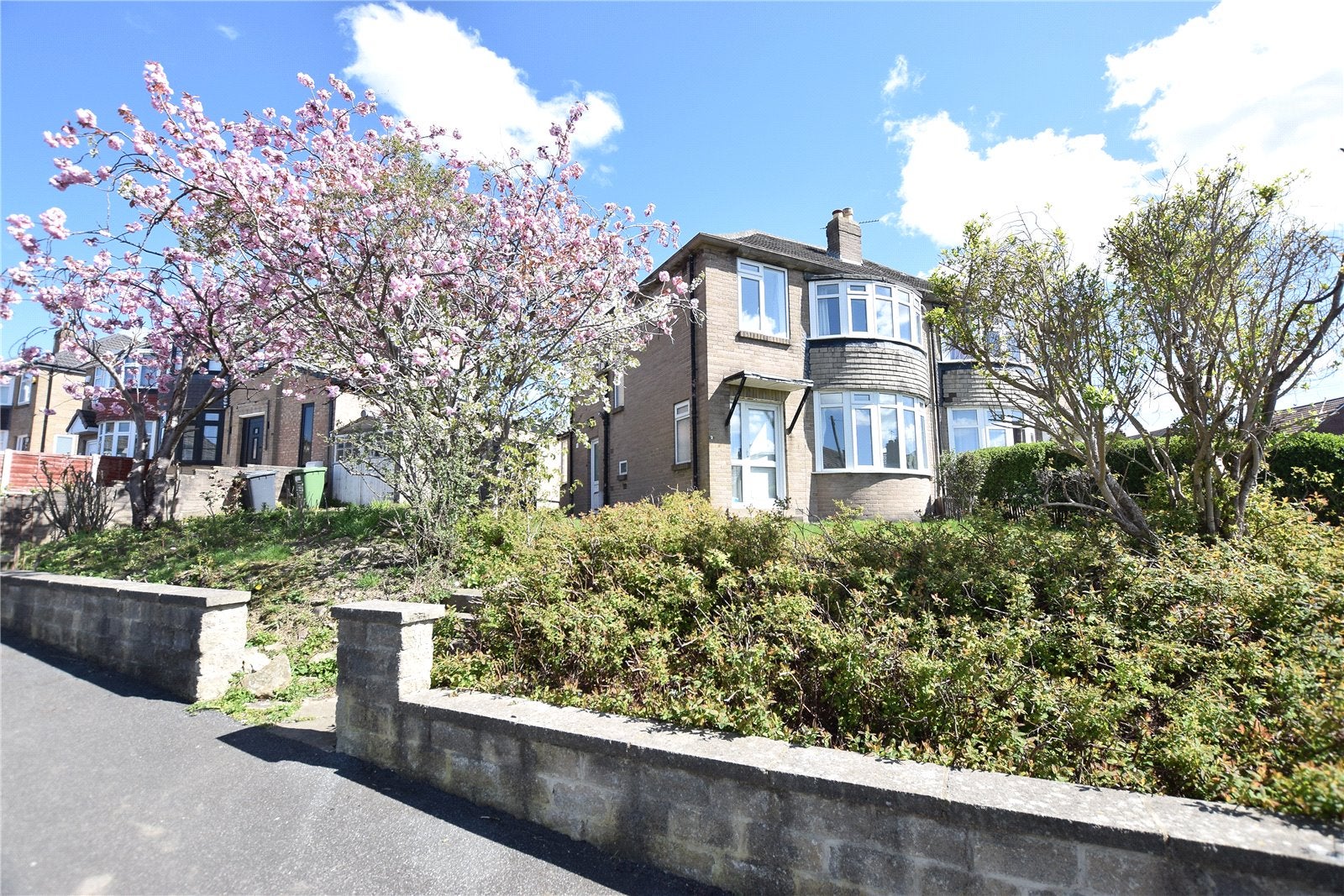 House Carr Manor Drive in Leeds