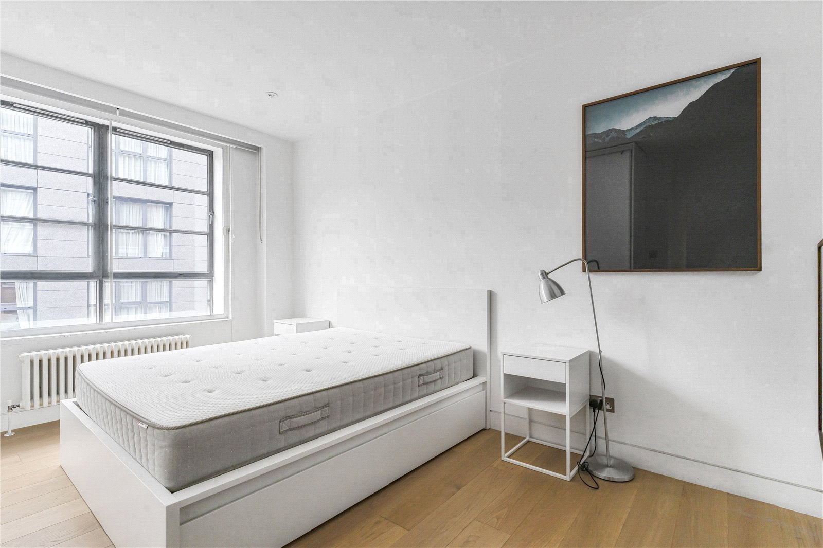 Flat Northburgh Street in Greater London