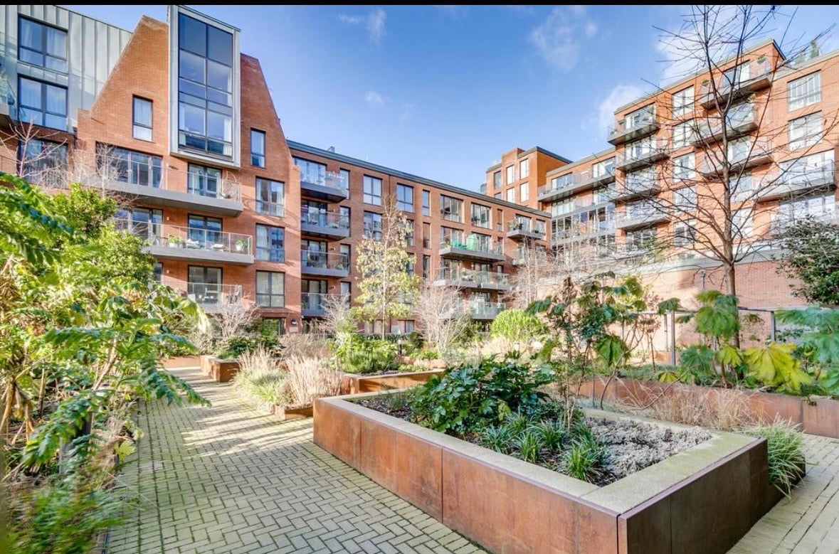 Flat Streatham Hill in Greater London
