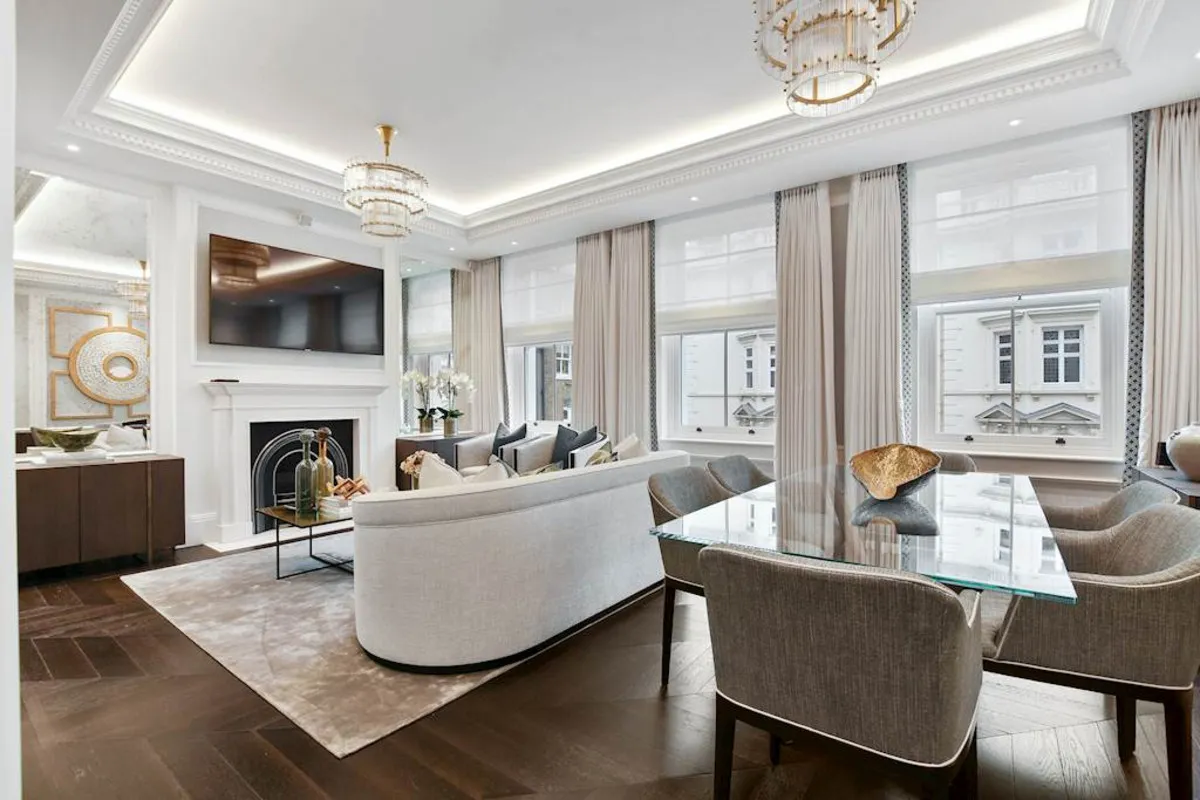 Flat Prince of Wales Terrace in Greater London
