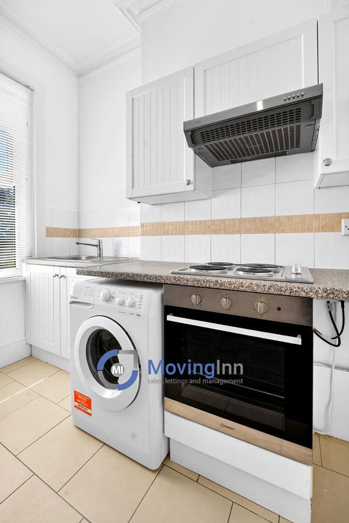 Flat Brigstock Road in Greater London