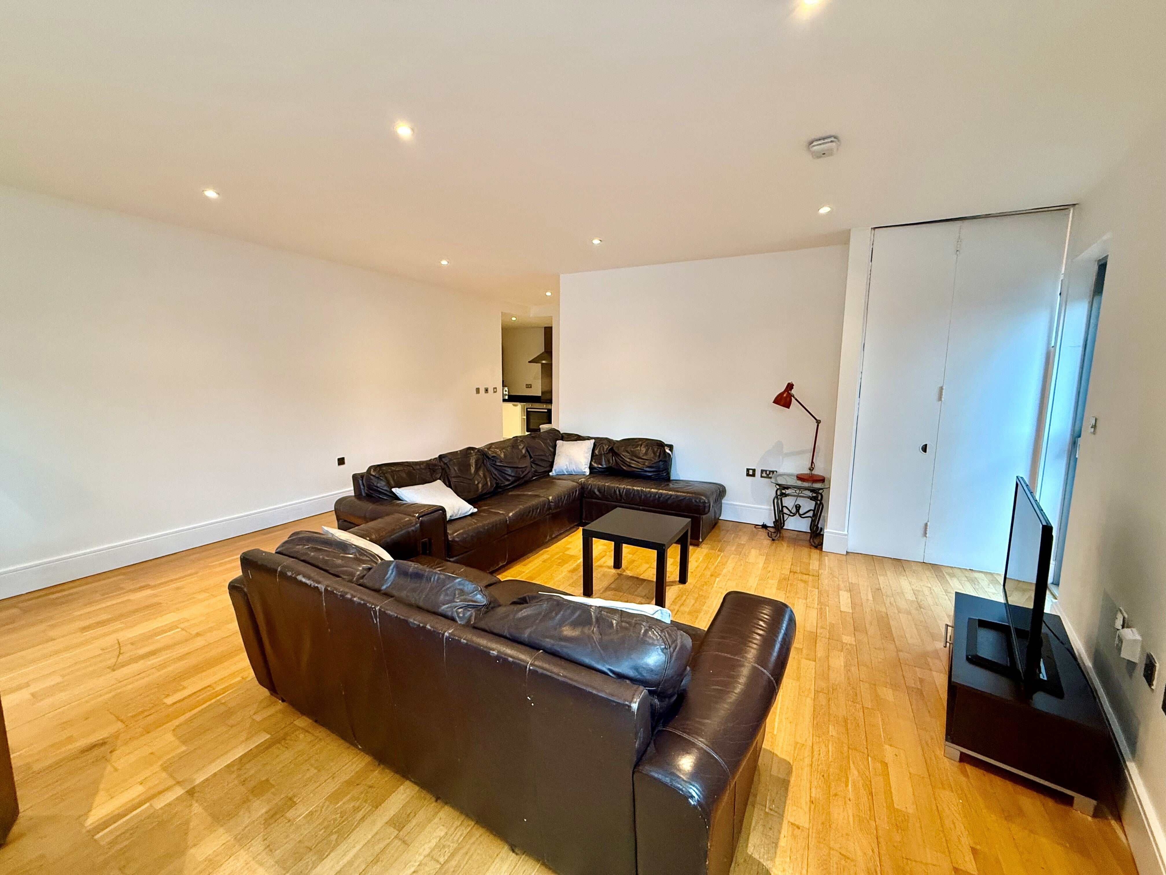 Flat Whitworth Street West in Manchester