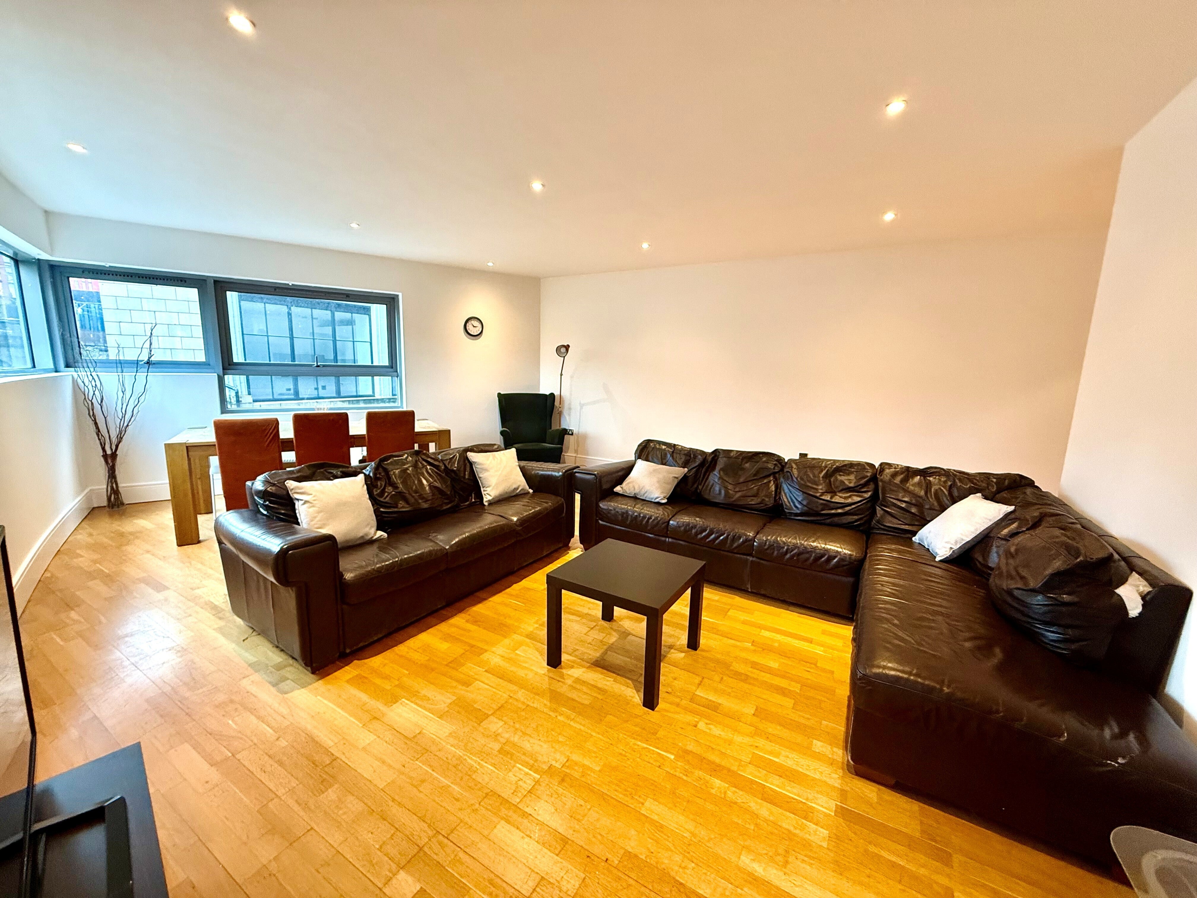 Flat Whitworth Street West in Manchester