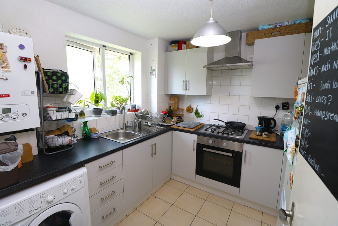 Flat Cambridge Gardens in Greater London