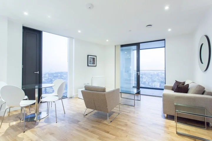 Flat Gilmore Road in Greater London