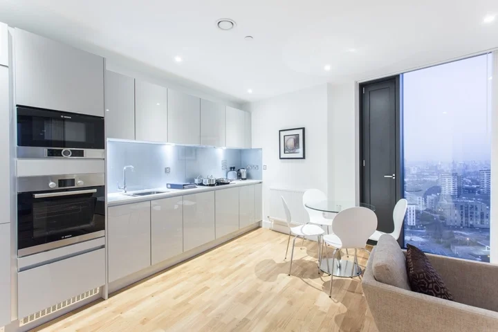 Flat Gilmore Road in Greater London