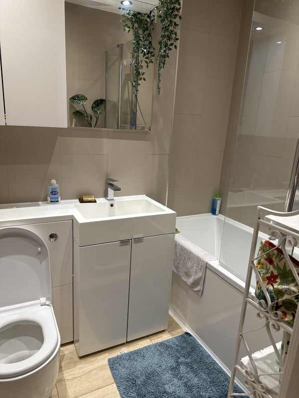 Room Spencer Way in Greater London