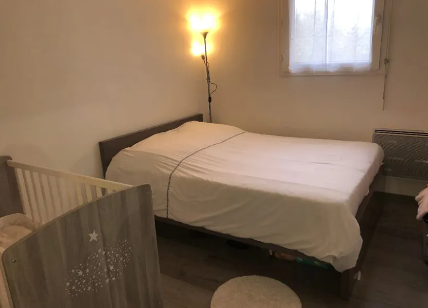 Flat Rue du Bois Michel Pierre in Bures-sur-Yvette
