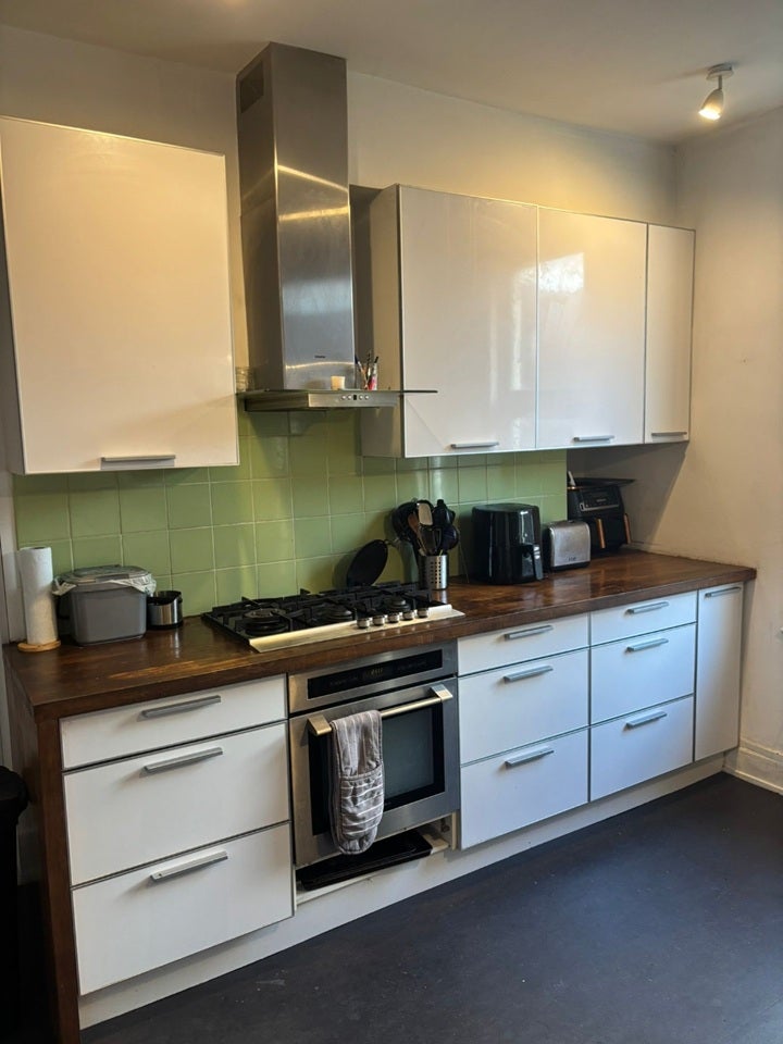 Room Replingham Road in Greater London