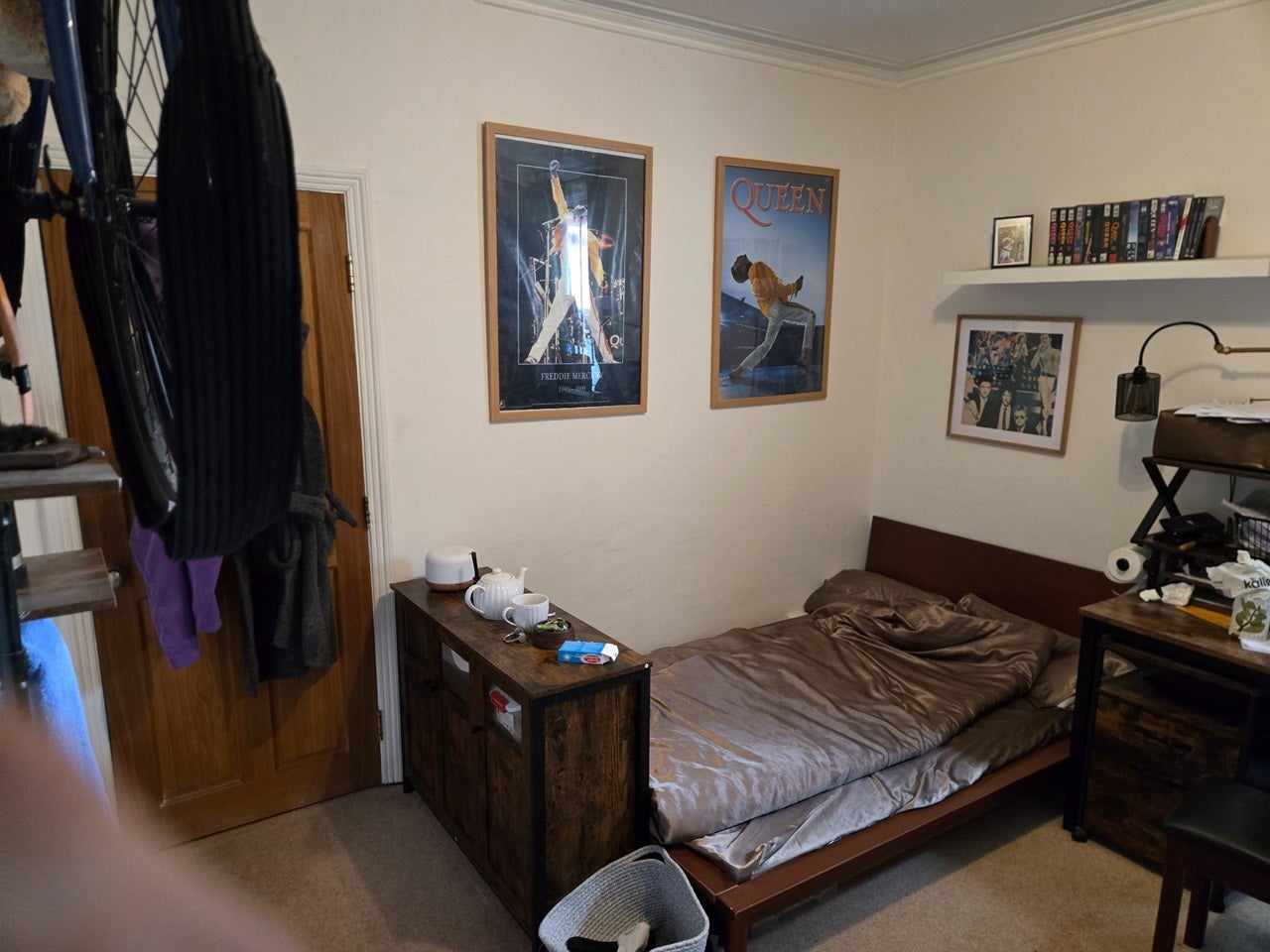 Room Replingham Road in Greater London