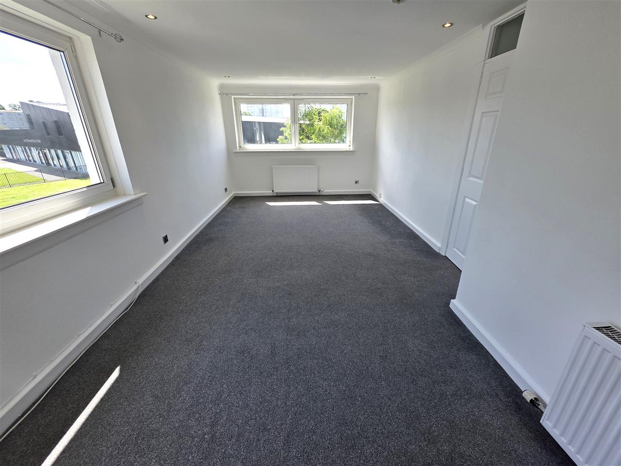Flat Edmund Kean in Nerston Village