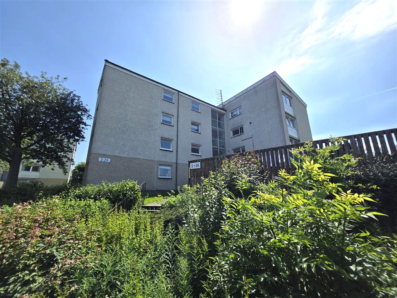 Flat Edmund Kean in Nerston Village
