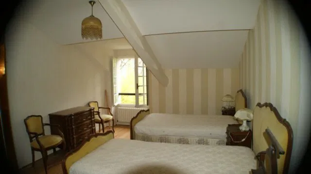 Room Impasse de Bergnet in Monbalen