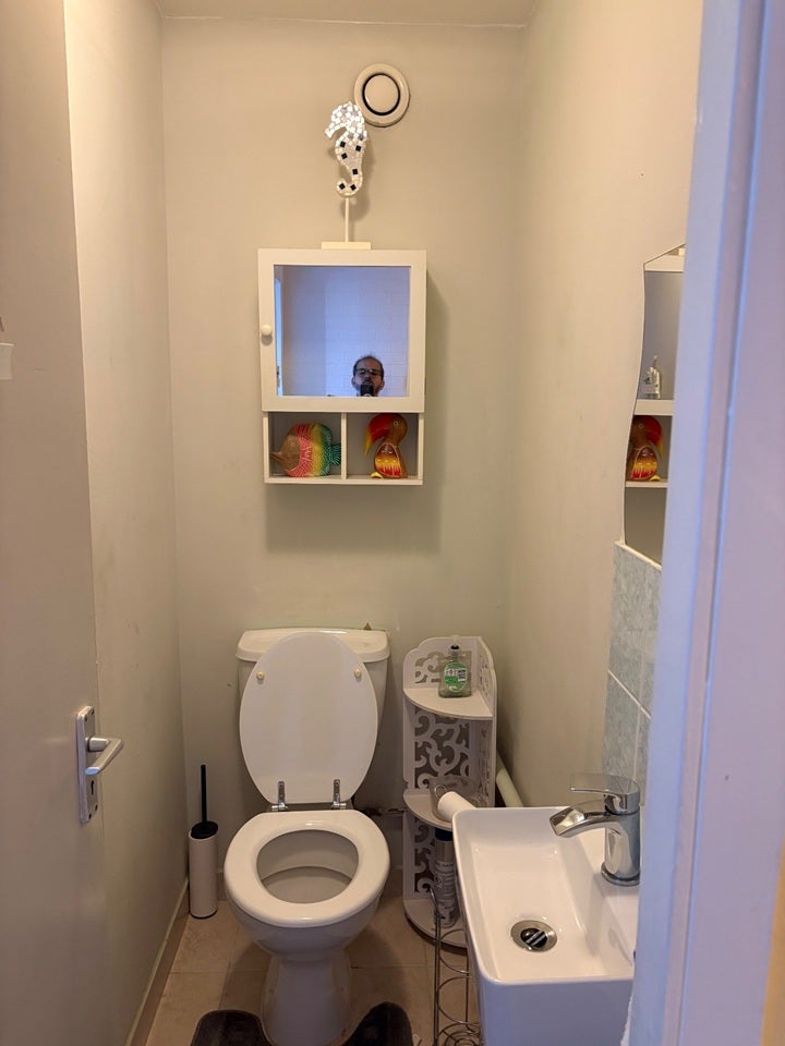 Room Pitfield Way in Greater London
