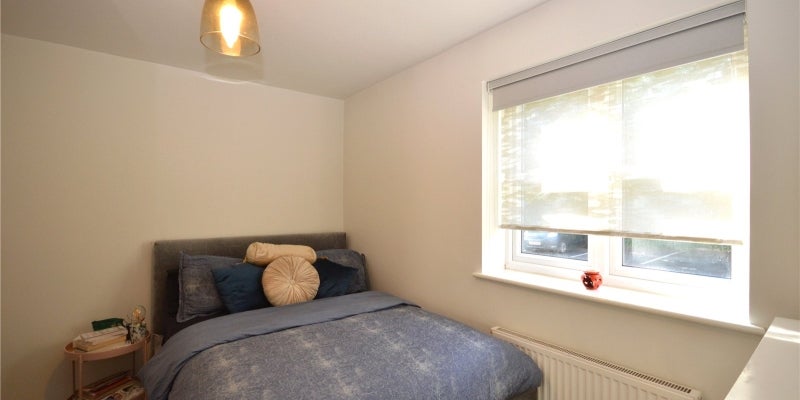 Flat Marlcroft Drive in Liverpool