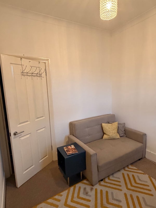 Room Dollis Road in Greater London