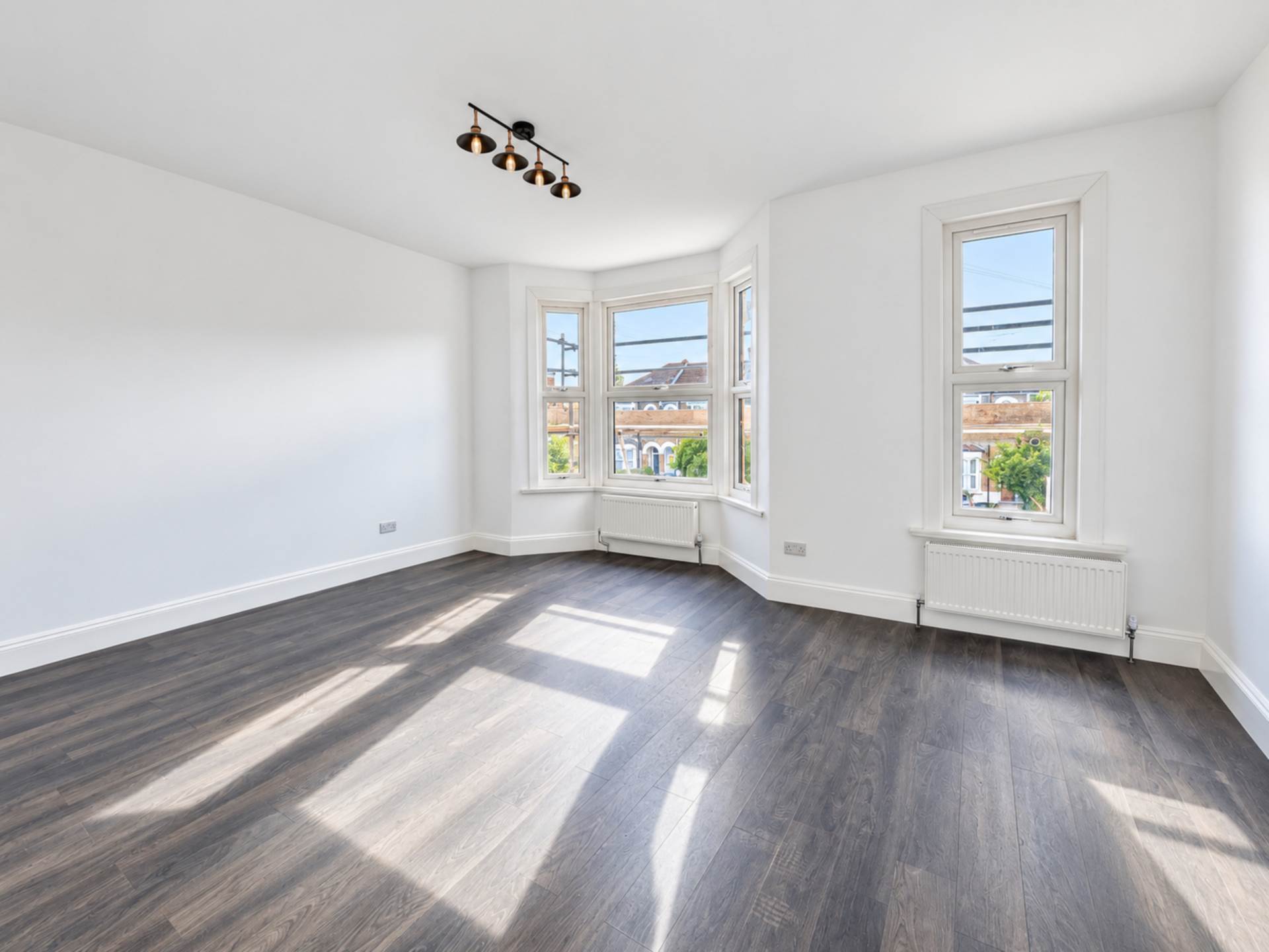 Flat Bulwer Road in Greater London